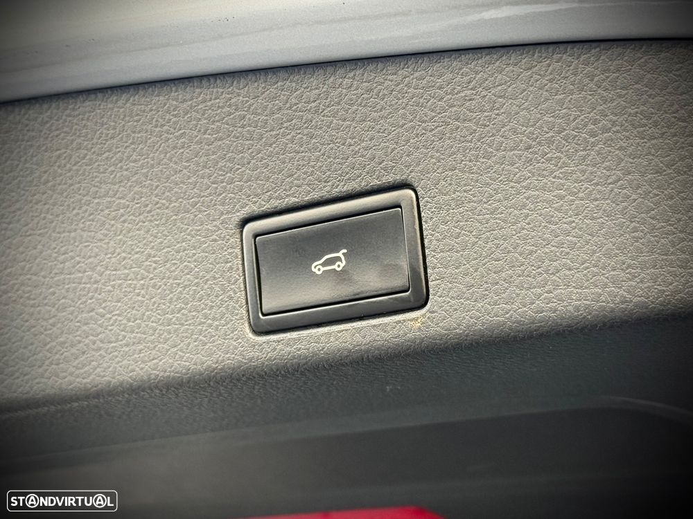 VW Touareg 3.0 TDI V6 Top Tiptronic - 53