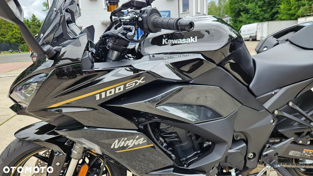 Kawasaki Ninja 1000 SX - 17