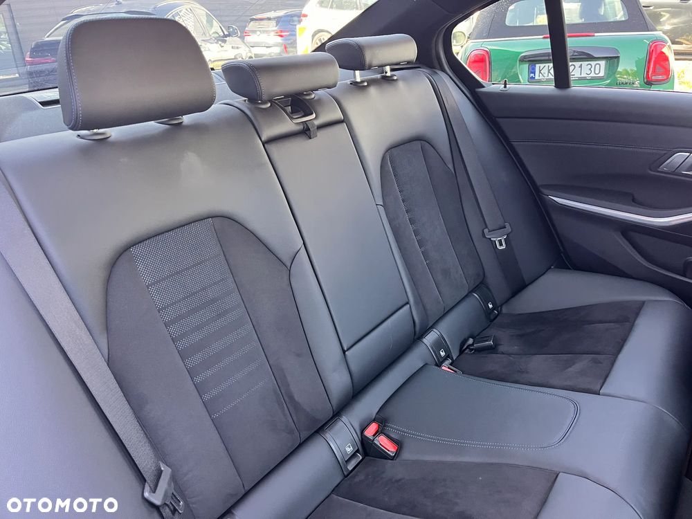 BMW Seria 3 320d mHEV M Sport sport - 23