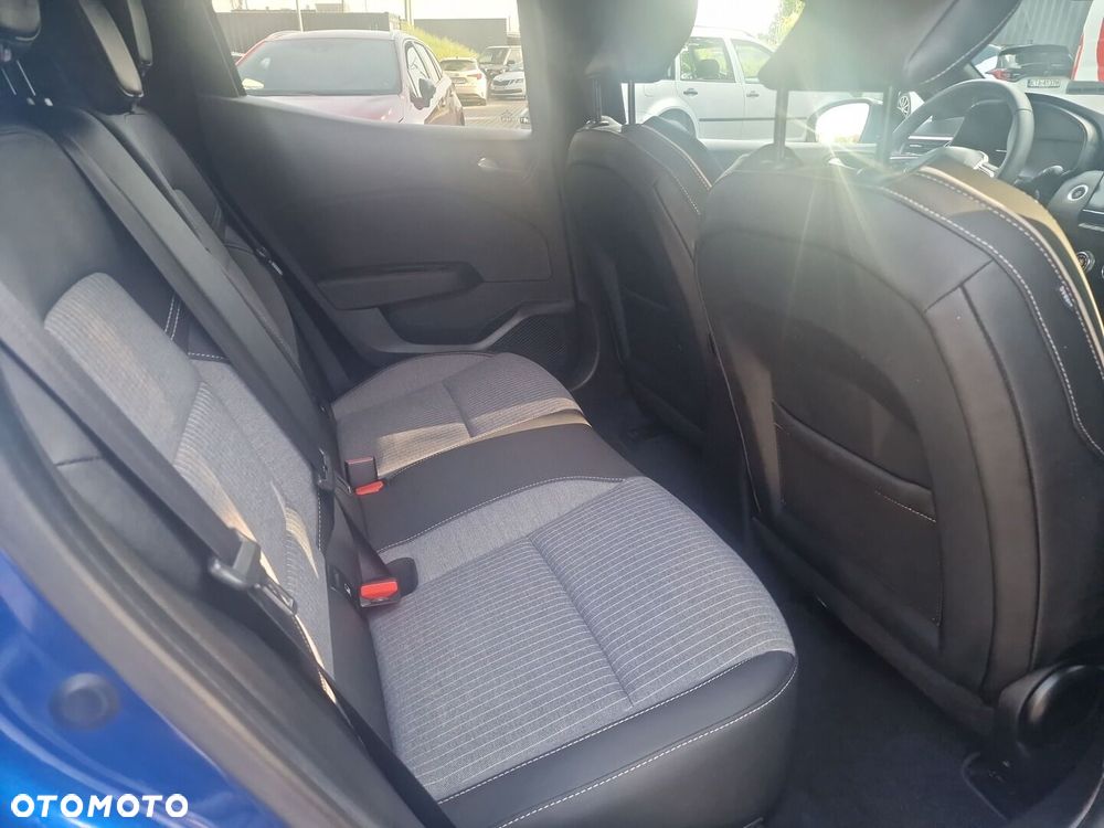 Renault Clio - 8