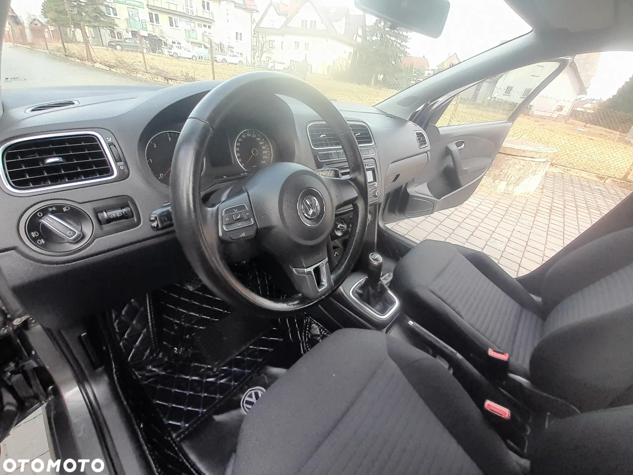 Volkswagen Polo 1.6 TDI Blue Motion Style - 15