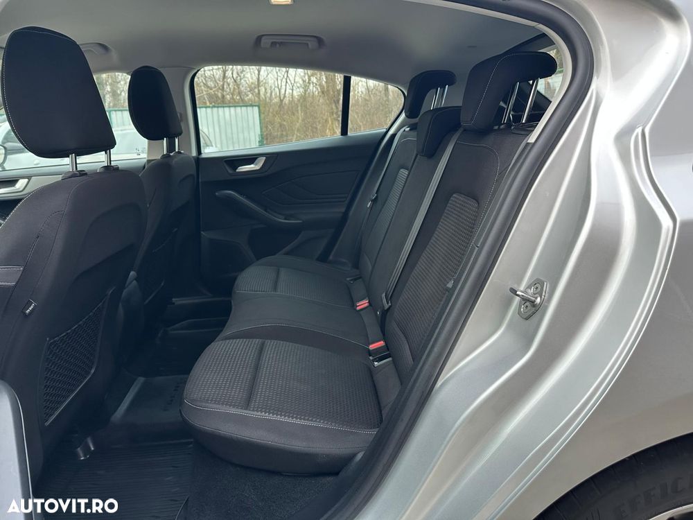 Ford Focus 1.5 EcoBlue Connected - 12