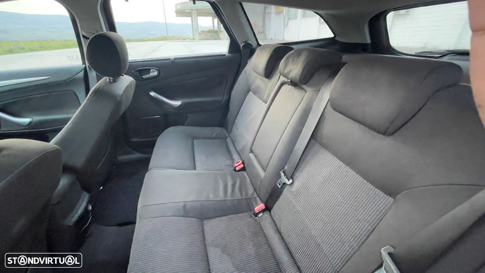 Ford Mondeo SW 1.8 TDCi Titanium - 9