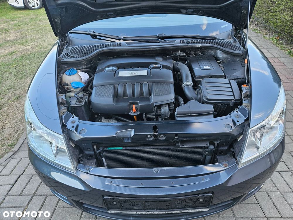 Skoda Octavia 1.6 - 10