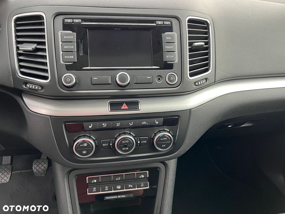 Volkswagen Sharan - 17