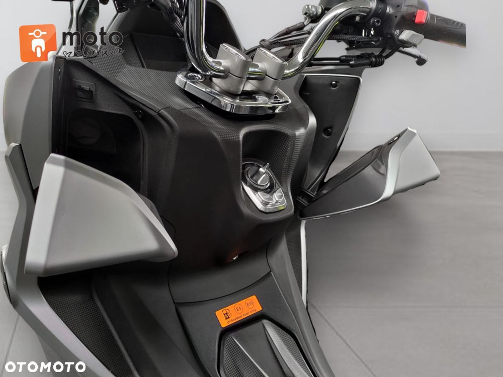QJMOTOR MTX 125 - 36