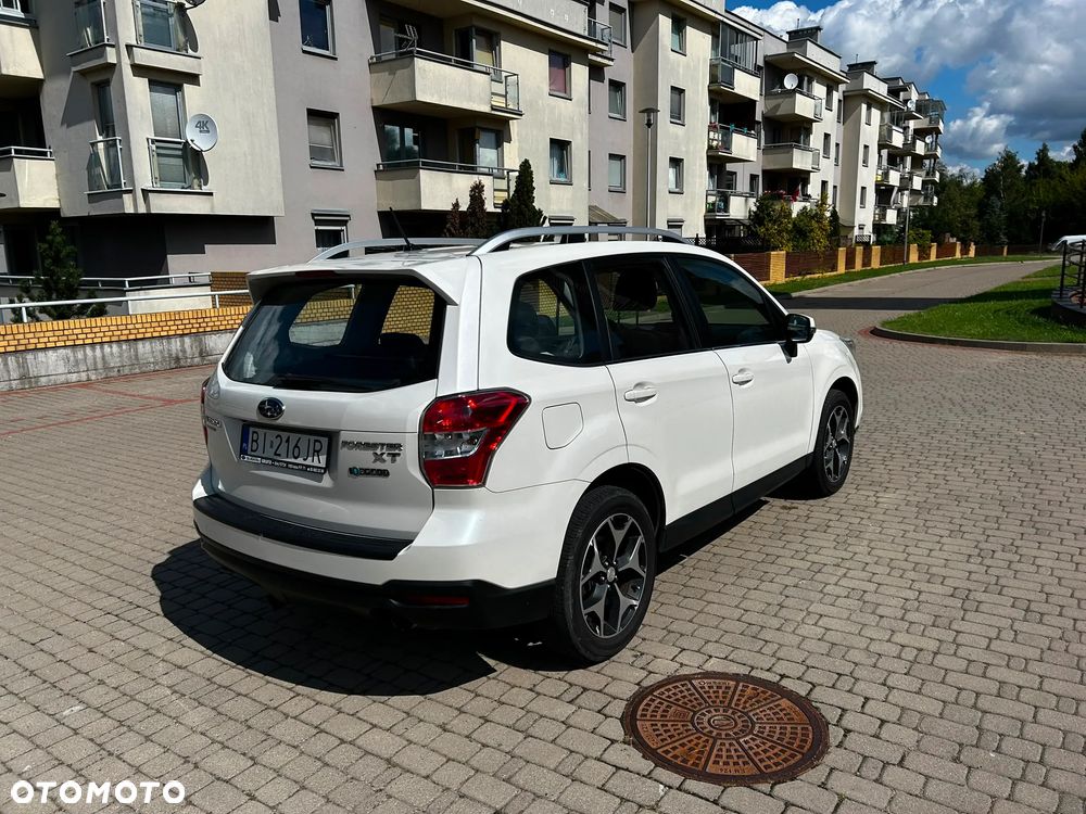Subaru Forester 2.0XT Platinum Lineartronic - 10