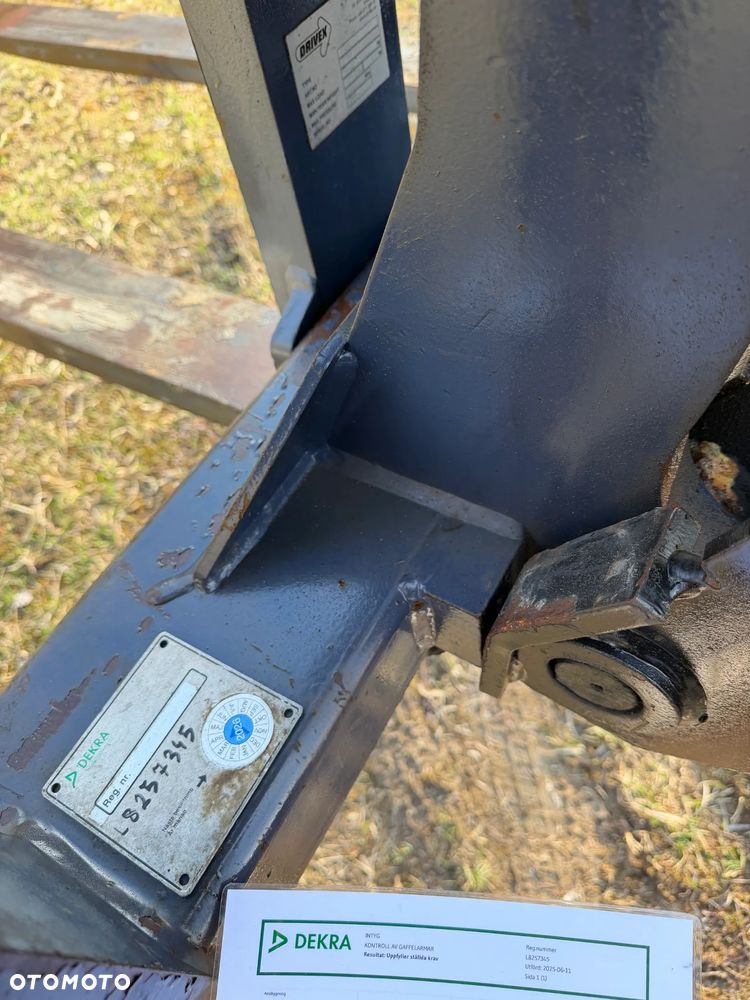 Haulotte HTL 4017 Ładowarka Teleskopowa Dźwig 17m. z Bocianem 22m. Łyżka szufla. widły z Hydraulicznym posuwem! Maszyna z Komuny Norweskiej! Jak Nowa z Salonu. DEKRA aktualna na cały osprzęt! Kamera + szybkozłącze! Bocian 5m. Szybka wolna jazda! Pełna Dokumentacja Serwisowa! Opony zero zużycia! Zero luzów i wycieków! Stabilizatory 2ośie. Wielka Okazja 3430 mtg! Webasto. Gniazdo 220v. Bogata Wersja Norweska - 8