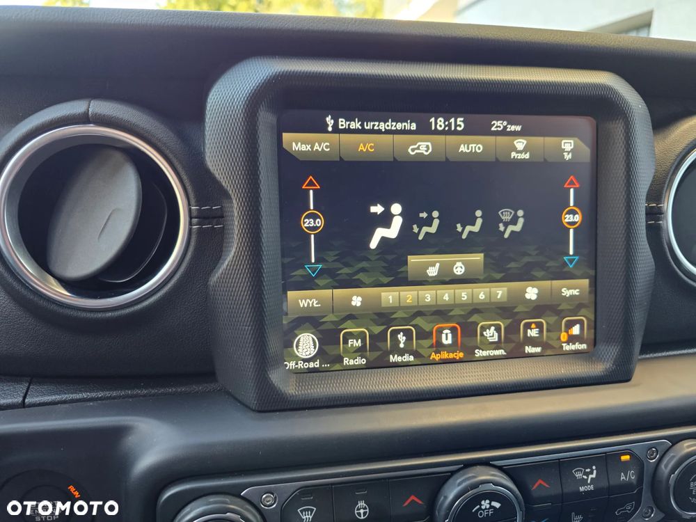 Jeep Wrangler Unlimited 2.2 CRD Sahara - 38