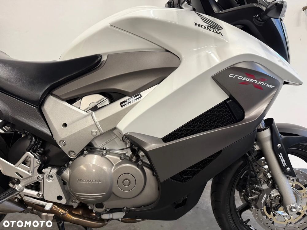 Honda VFR - 16