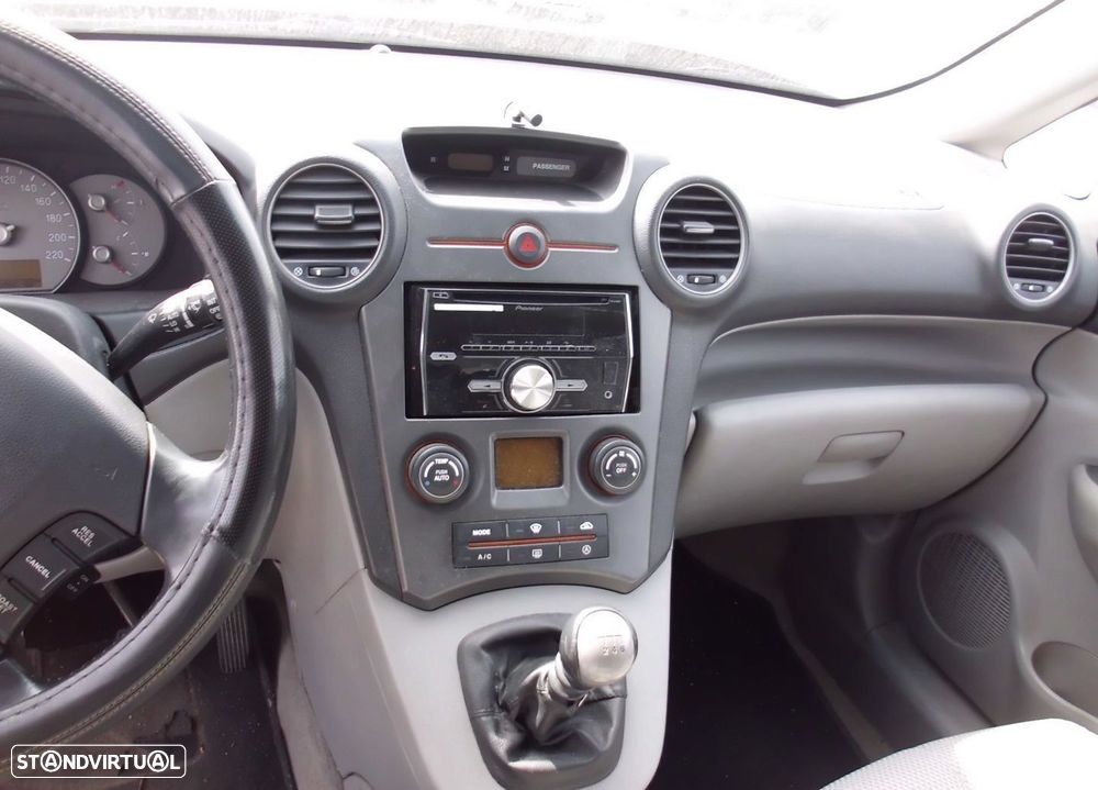 Peças Kia Carens III 2007 a 2010 - 22