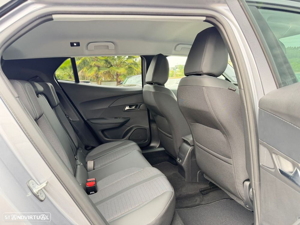 Peugeot 2008 1.2 PureTech Allure Pack - 36