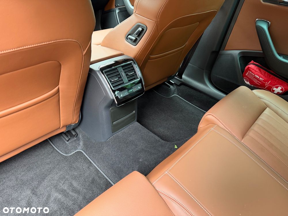 Skoda Superb 2.0 TSI 4x4 L&K DSG - 12