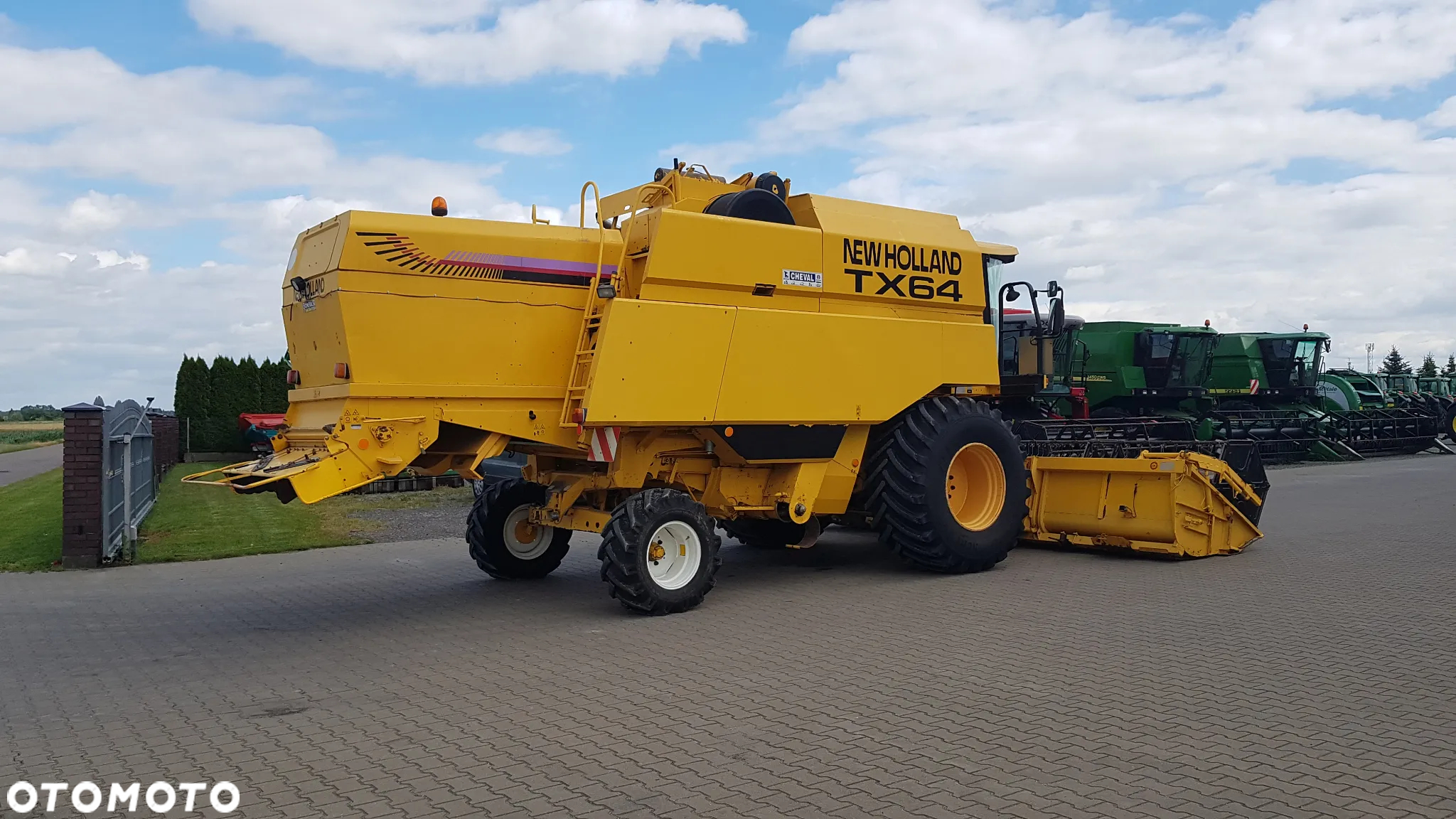 New Holland TX 64 PLUS 2001R - 22