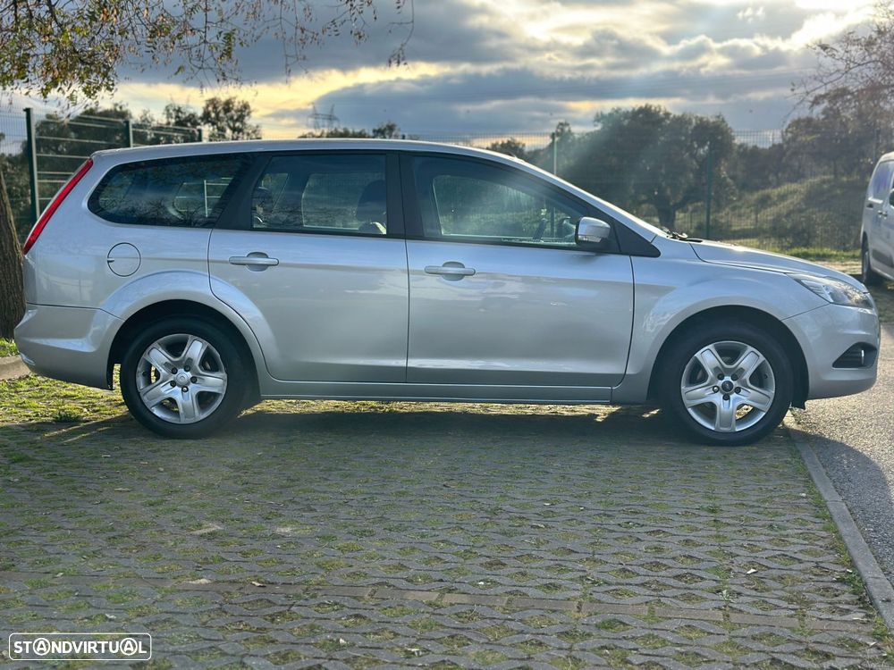 Ford Focus SW 1.6 TDCi Ambiente - 4