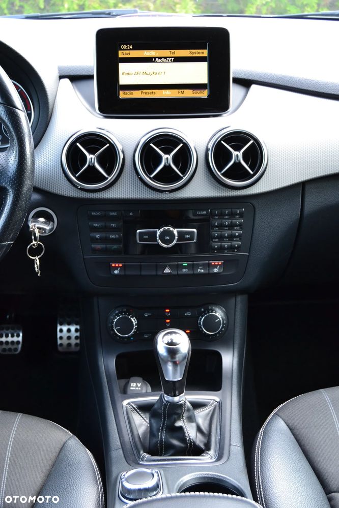 Mercedes-Benz Klasa B 180 CDI (BlueEFFICIENCY) - 37