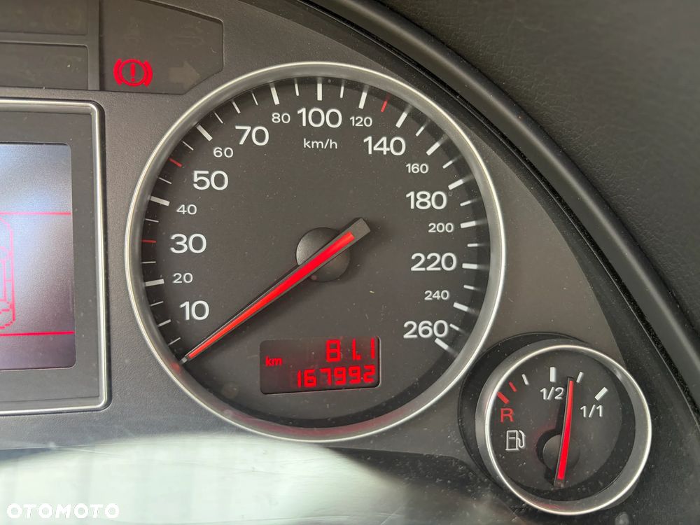 Audi A4 Limousine - 9