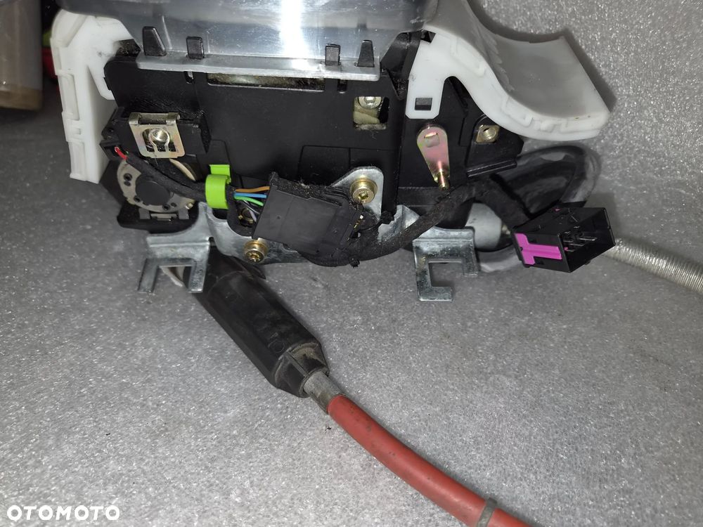 Kaseta lewarek zmiany biegów Audi A8 D2 3.7 automat - 3