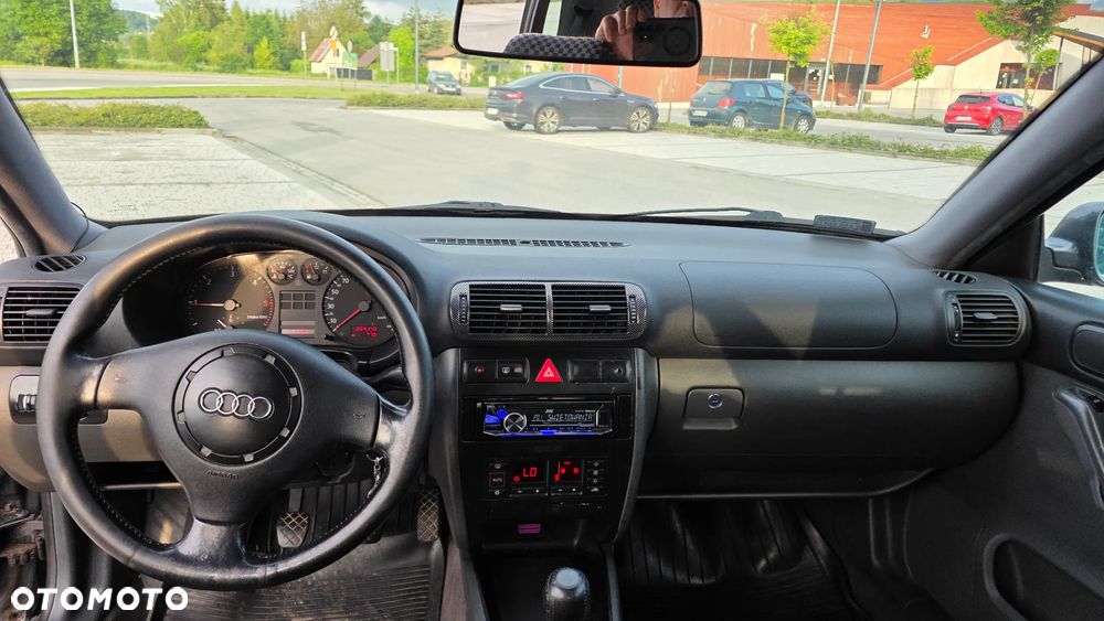 Audi Inny 1.9 TDI Ambiente - 18