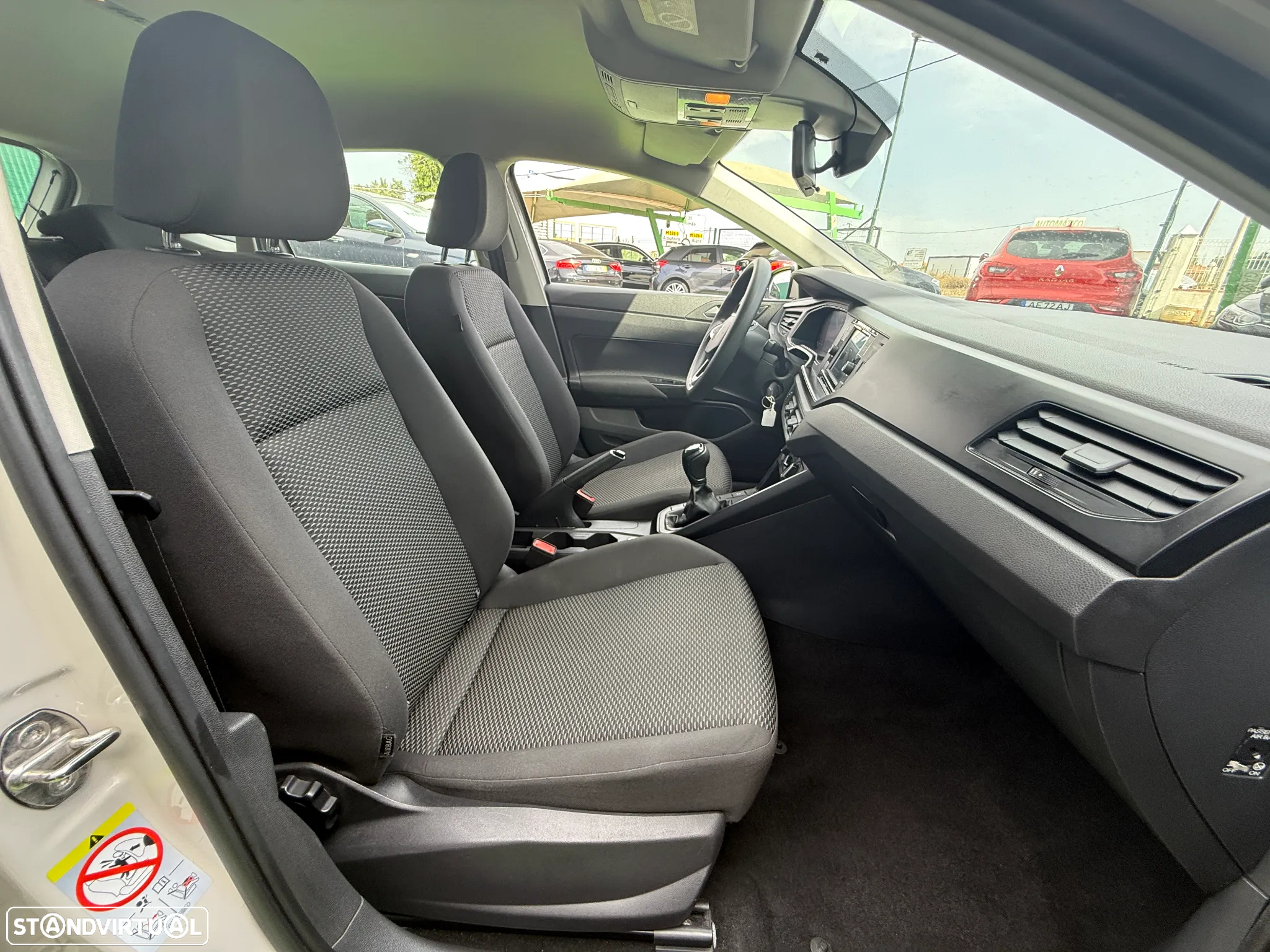 VW Polo 1.0 Trendline - 23