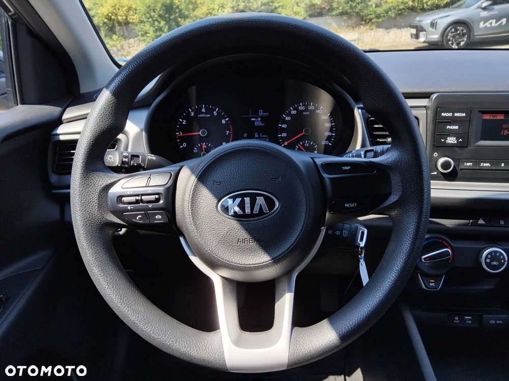Kia Rio 1.2 M - 8