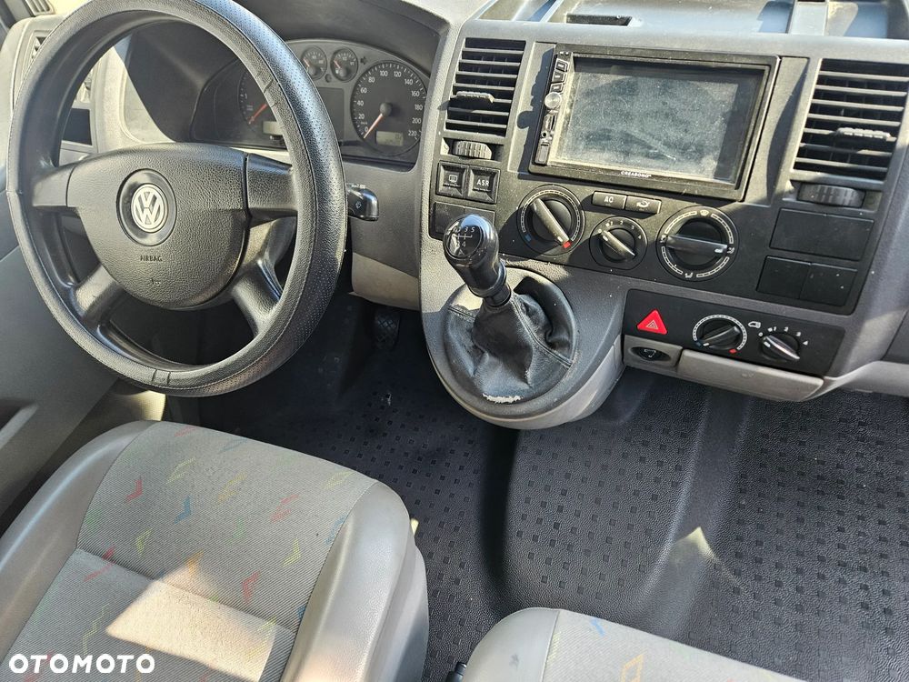 Volkswagen Transporter Caravelle Lang Comfortline - 9