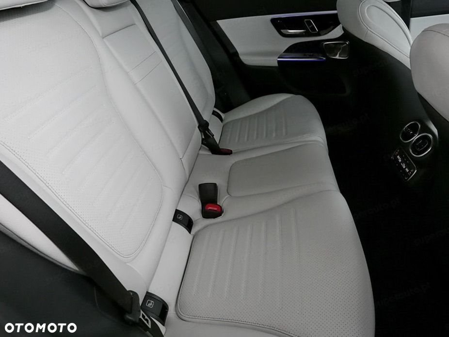 Mercedes-Benz GLC 220 d mHEV 4-Matic AMG Line - 12