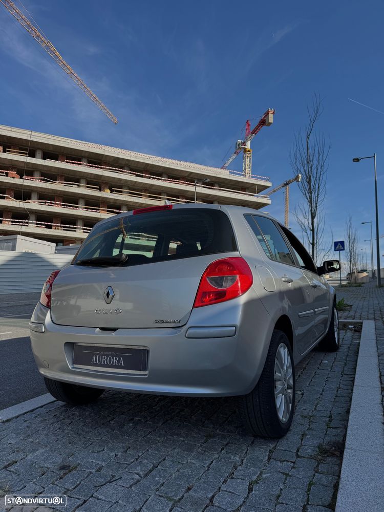 Renault Clio 1.5 dCi Dynamique S - 3