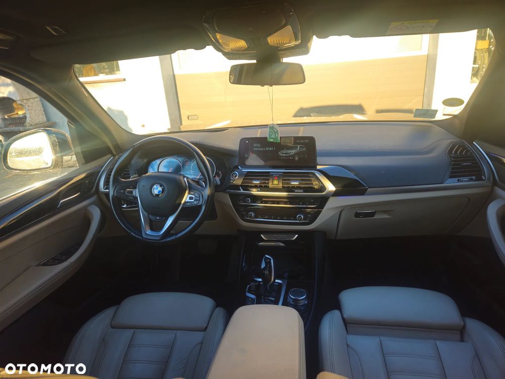 BMW X3 xDrive20d Luxury Line - 15