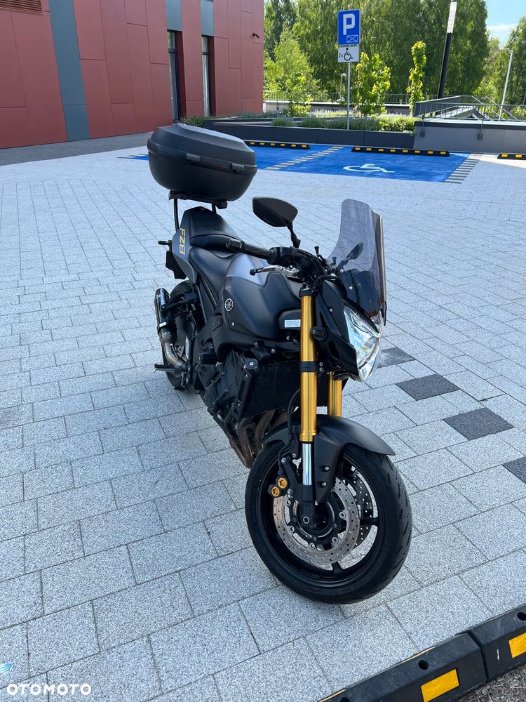 Yamaha FZ8 - 3
