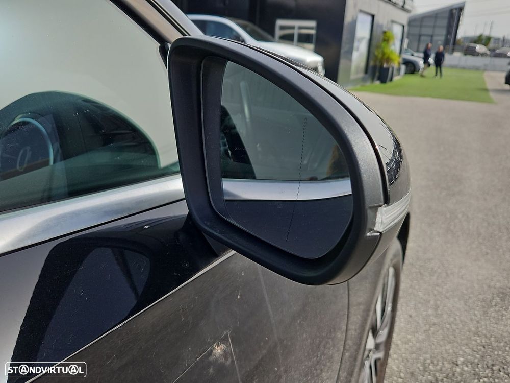 Mercedes-Benz A 250 e Style Plus - 16