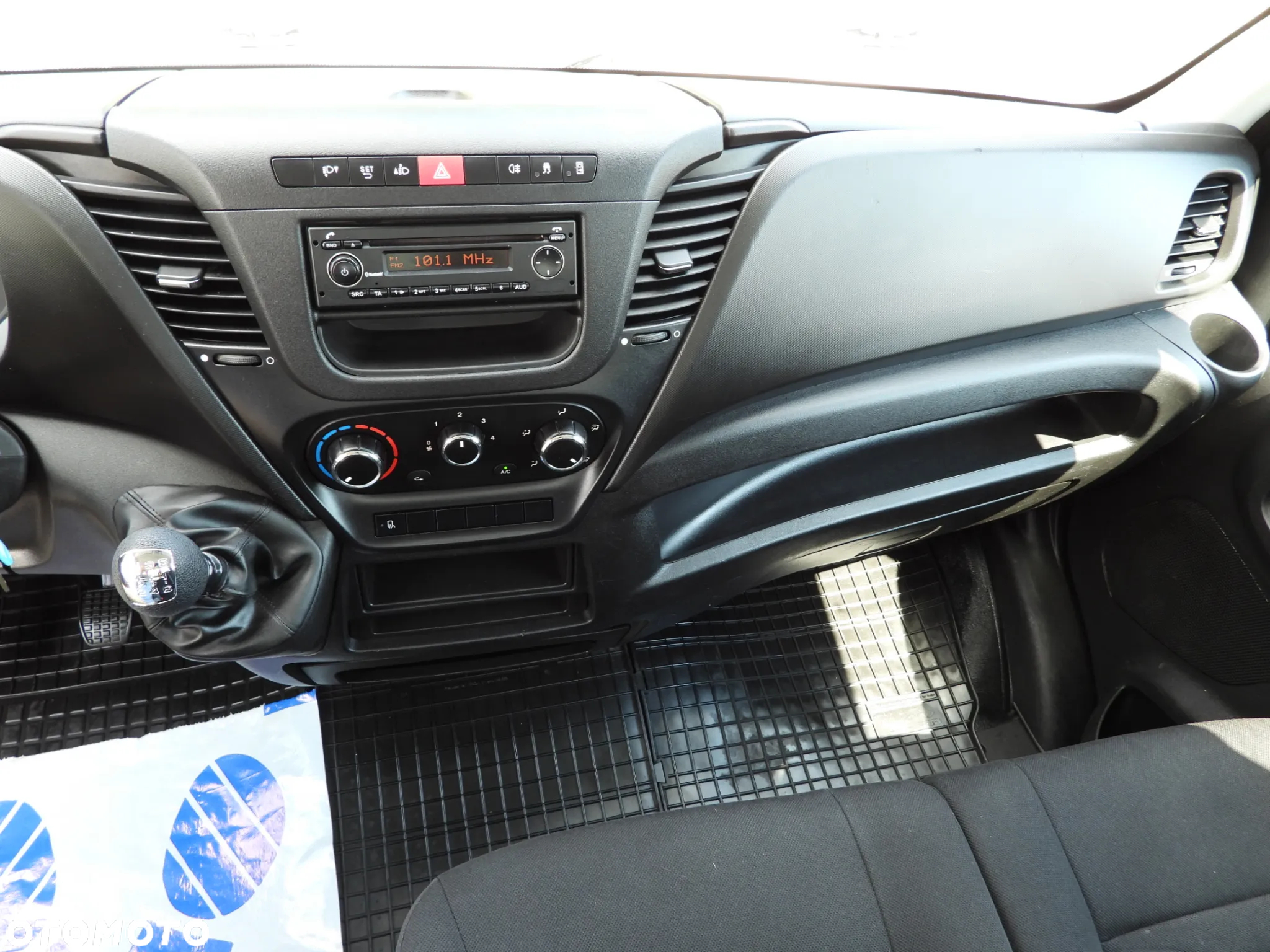 Iveco DAILY 35C15 WYWROTKA TEMPOMAT BLIŹNIACZE KOŁA KLIMATYZACJA 150KM [ 573517 ] - 32