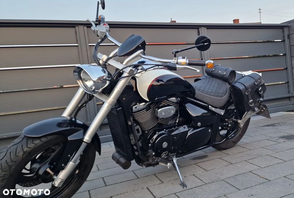 Suzuki Intruder - 15