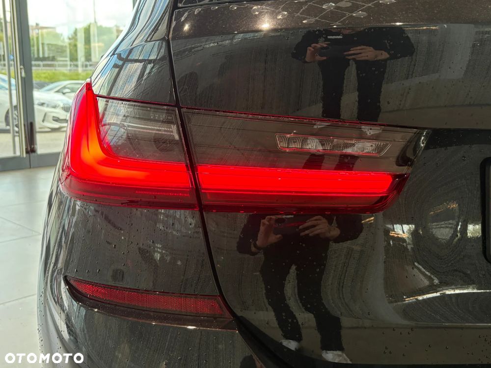 BMW Seria 3 320d xDrive MHEV M Sport sport - 13