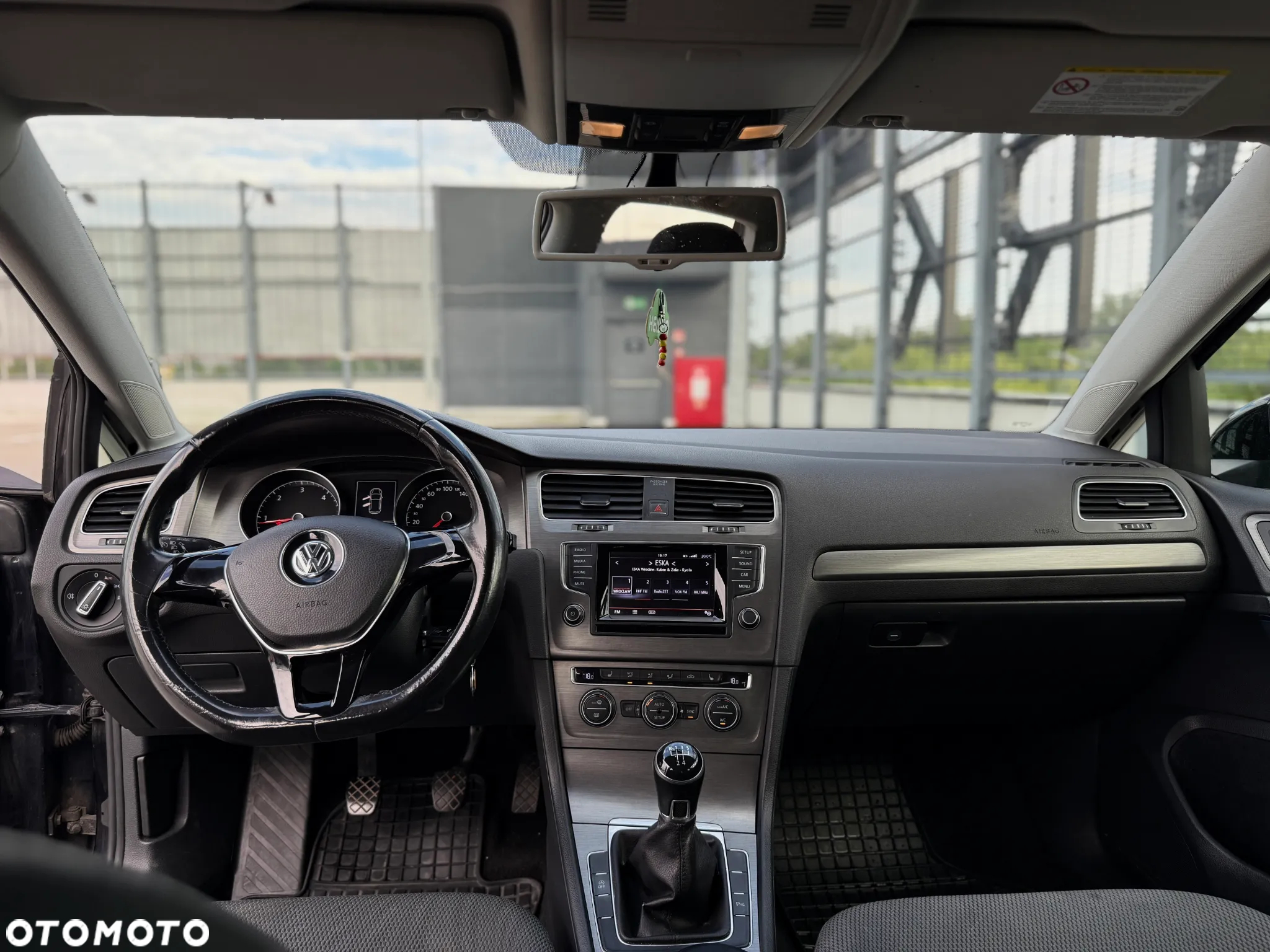 Volkswagen Golf 1.6 TDI BlueMotion Technology Comfortline - 8