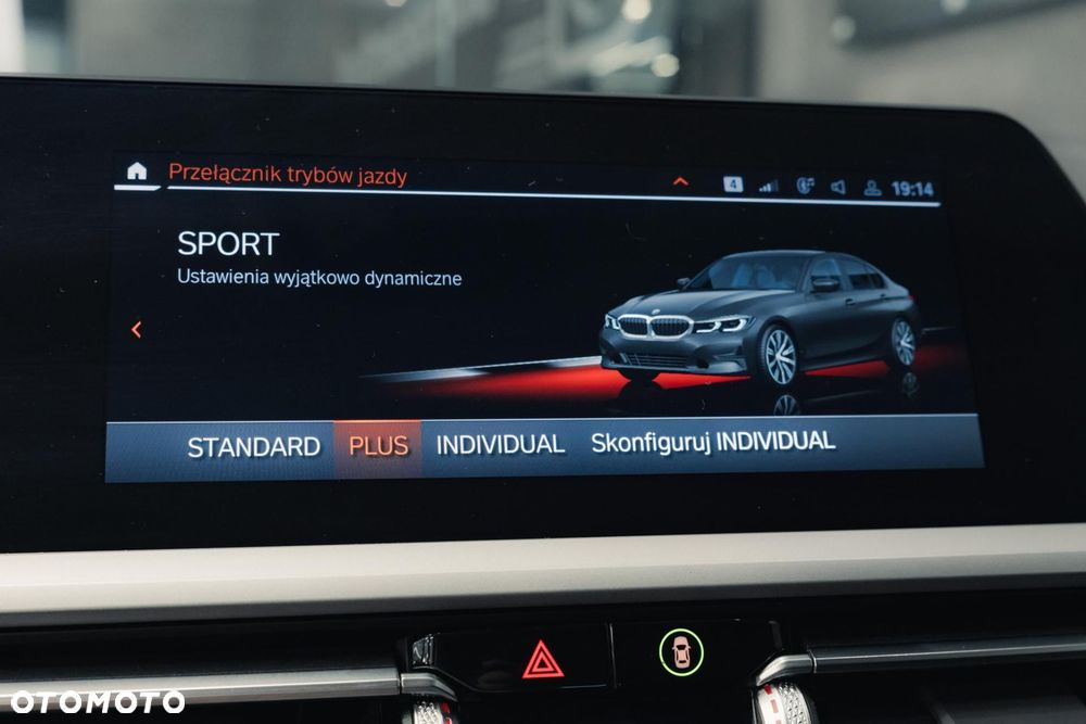 BMW Seria 3 330i Advantage - 18