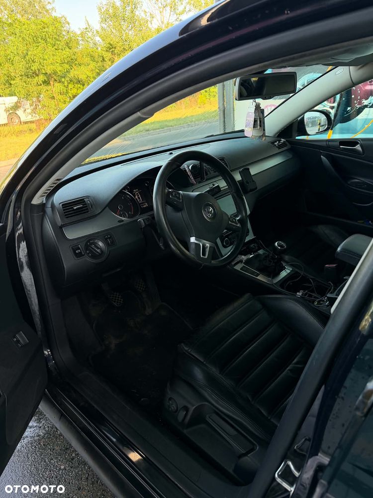 Volkswagen Passat 2.0 TDI DPF Highline - 4