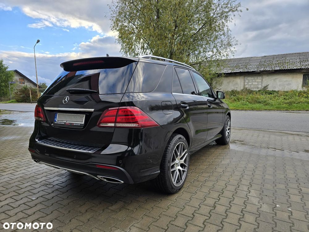 Mercedes-Benz GLE 350 d 4-Matic - 4