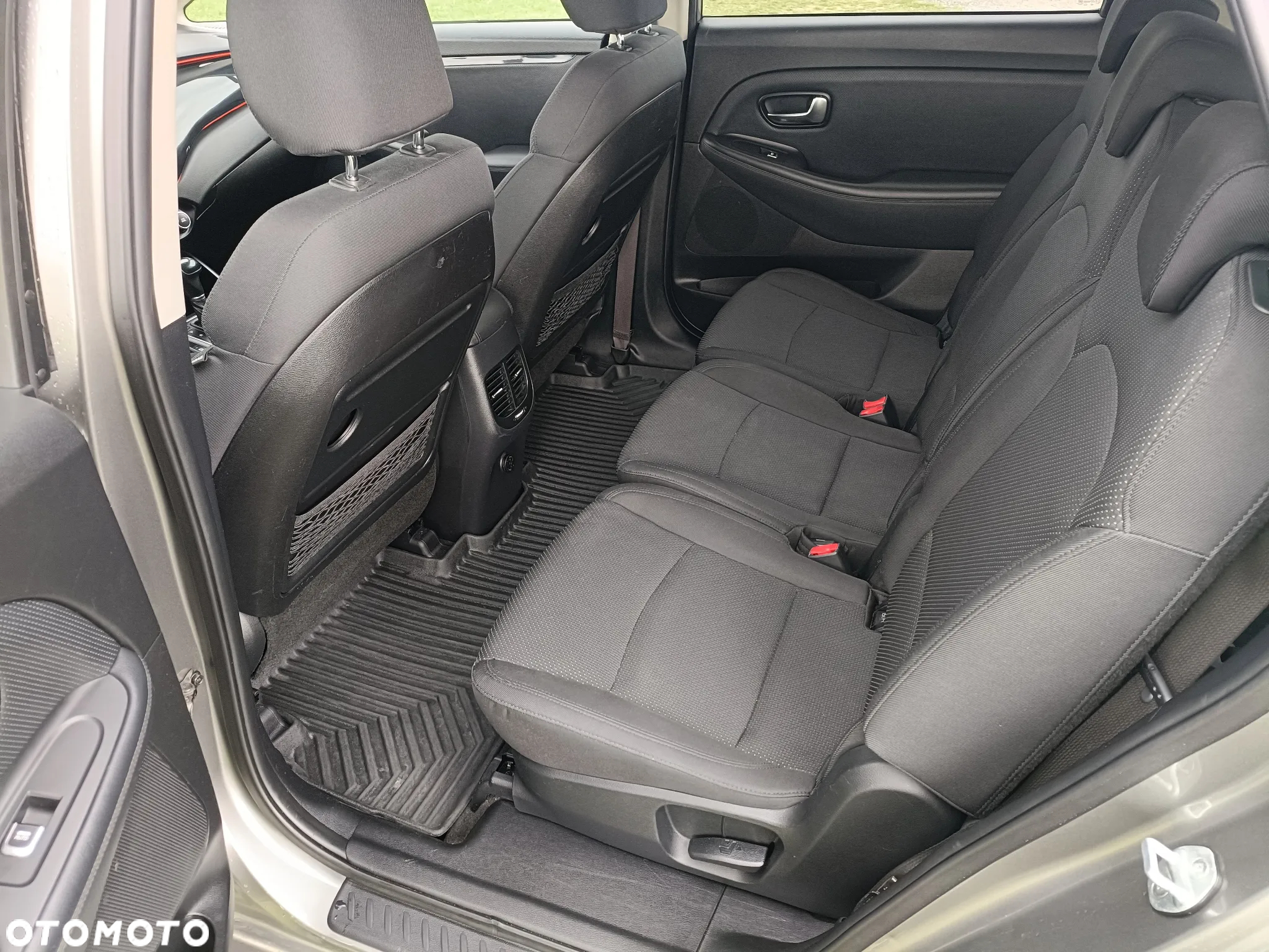 Kia Carens 1.7 CRDi Edition 7 - 19