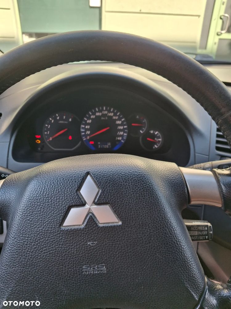 Mitsubishi Grandis 2.0 DID Instyle - 8