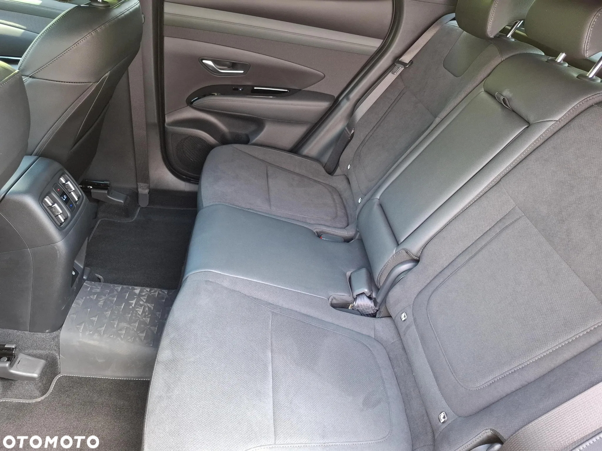 Hyundai Tucson 1.6 T-GDi 20th Anniversary 2WD - 17