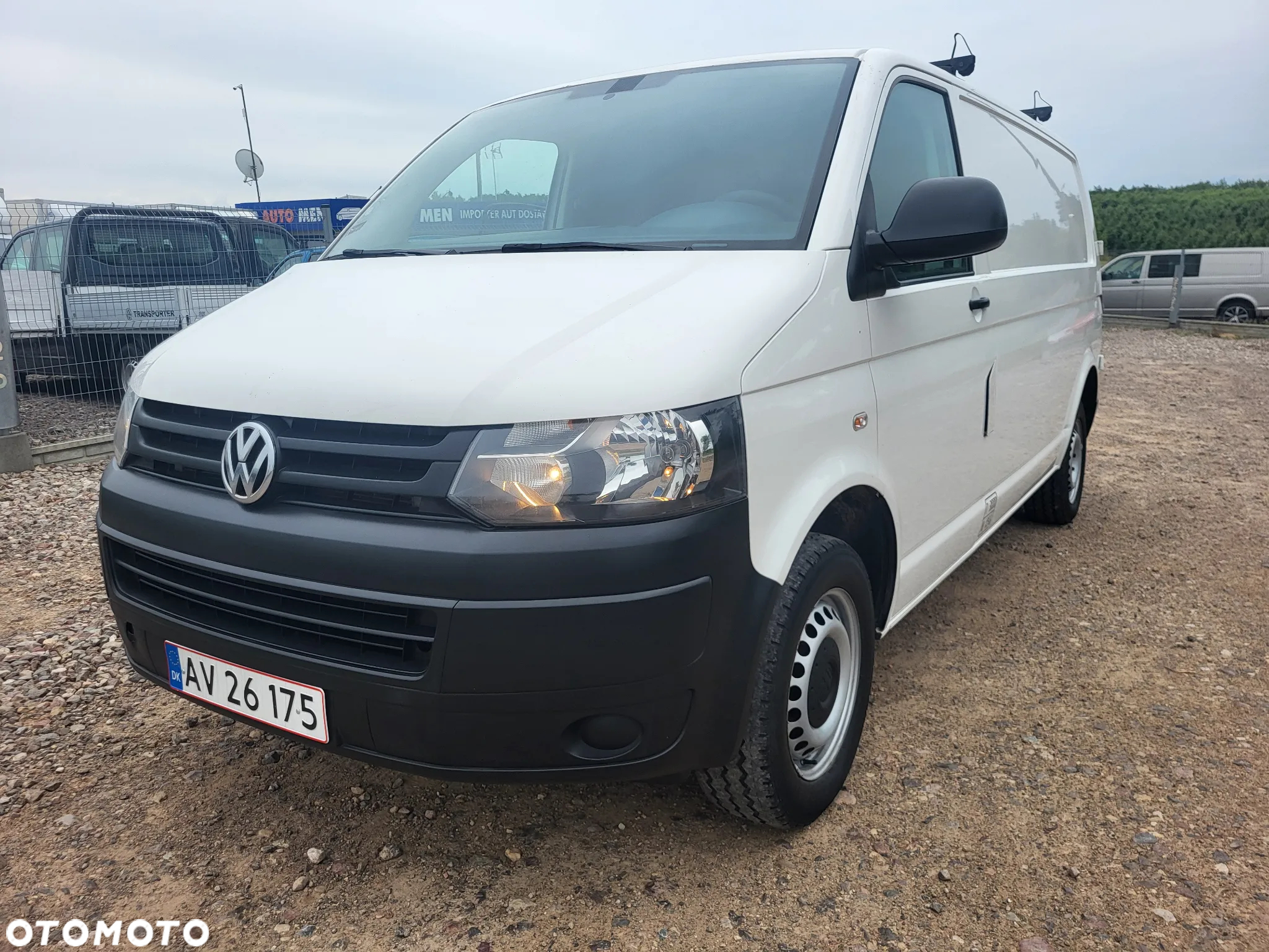 Volkswagen Transporter - 2