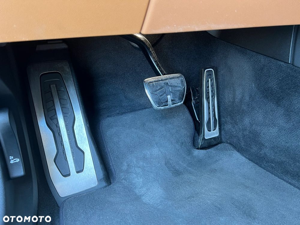 BMW Seria 5 530i xDrive M Sport sport - 28