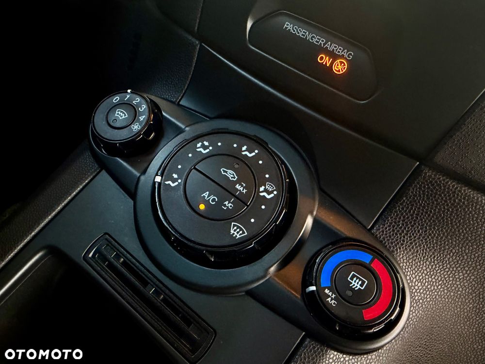 Ford Fiesta - 30