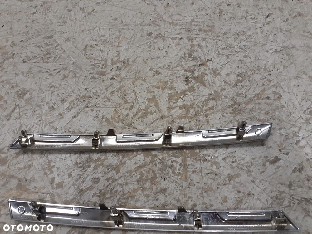 CHROM GRILLA ATRAPY LISTWA LEWA PRAWA RENAULT TRAFIC LIFT 2020-> 623846007R 623833048R - 5