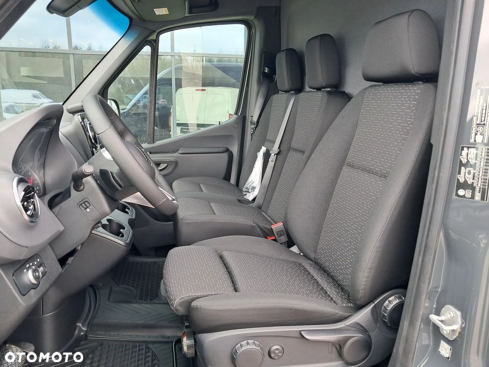 Mercedes-Benz Sprinter 319 CDI Furgon PRO długi 4325 mm L3H2 - 21