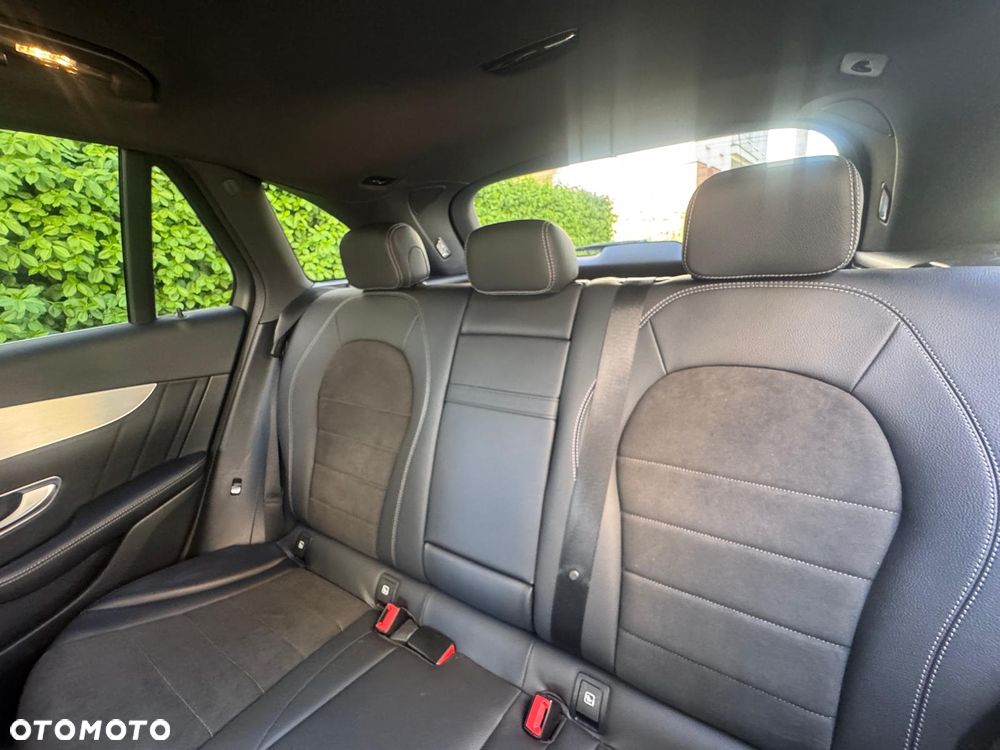 Mercedes-Benz GLC 220 d 4Matic 9G-TRONIC - 28