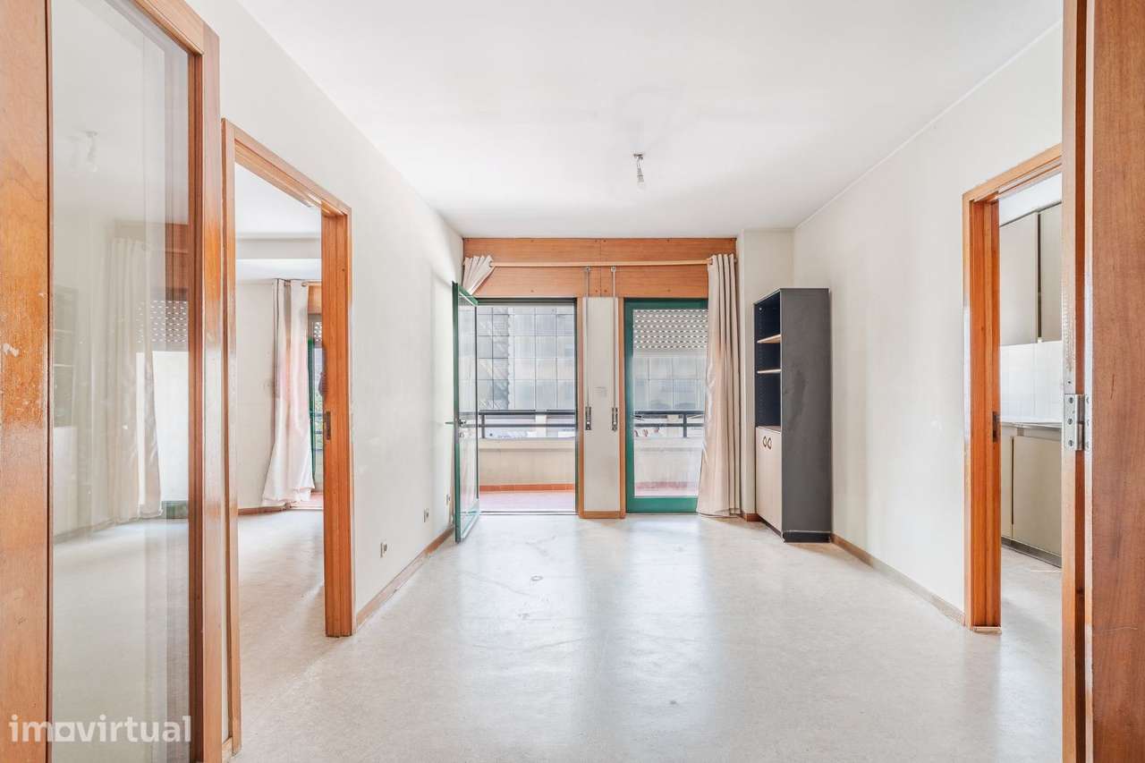 Apartamento T1 com garagem e varanda | Rua Júlio Dinis | Porto - Grande imagem: 2/30
