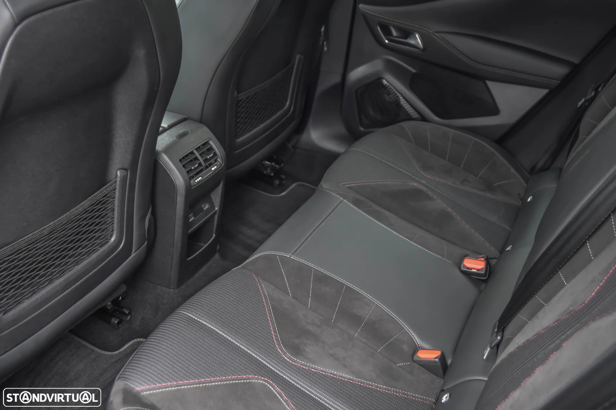 DS DS4 4 1.2 PureTech Performance Line EAT8 - 13