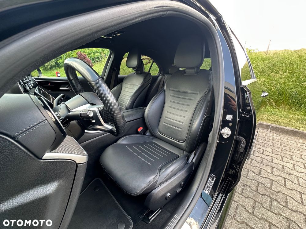 Mercedes-Benz Klasa C 180 9G-TRONIC AMG Line - 25